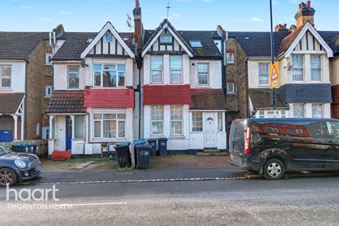 2 Bedroom Flat For Sale In Melfort Road, Thornton Heath, CR7