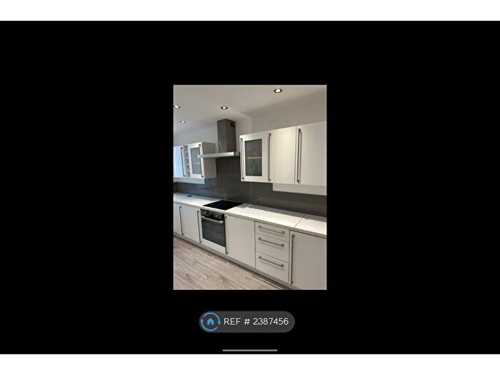 1 Bedroom Terraced House To Rent In Manchester Road, Huddersfield, HD4