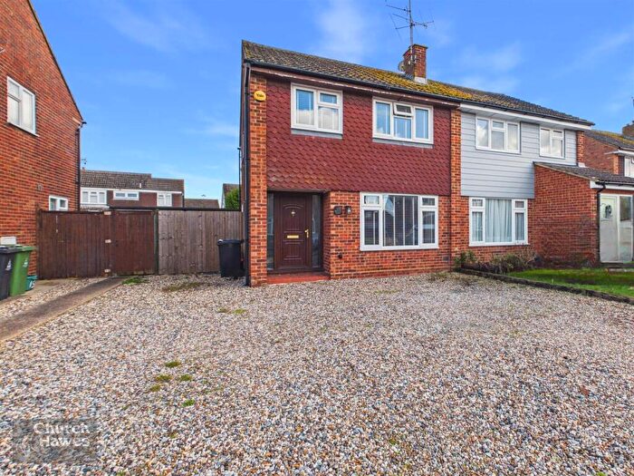 3 Bedroom Semi-Detached House For Sale In Rowan Drive, Heybridge, CM9