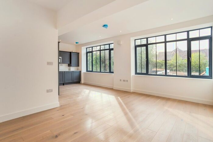 Studio To Rent In Station Road, Dorking, RH4