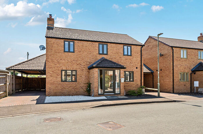 3 Bedroom Detached House For Sale In Cotswold Close, Minster Lovell, Witney, OX29