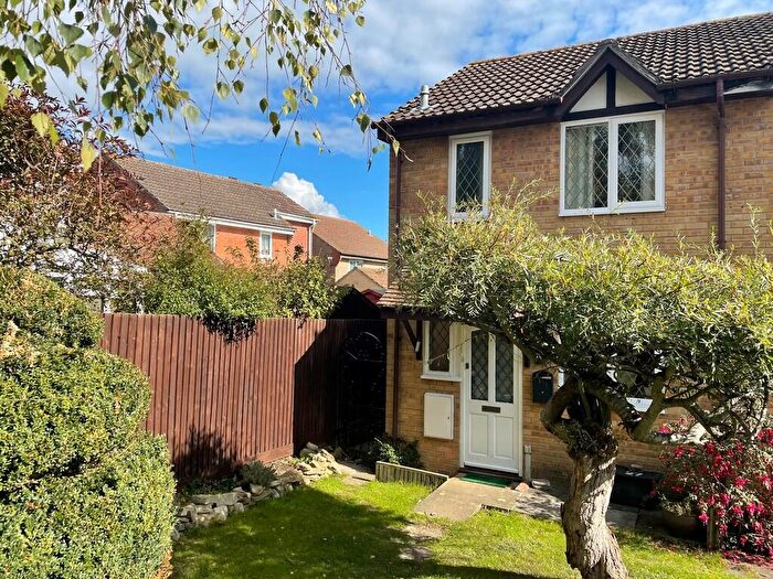 2 Bedroom End Of Terrace House To Rent In Hayward Close, Chippenham, SN15