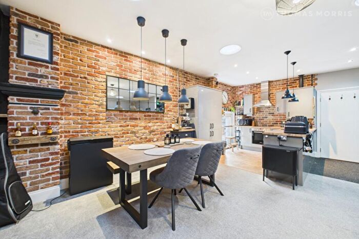 2 Bedroom Apartment For Sale In East Street, St. Ives, Cambridgeshire, PE27