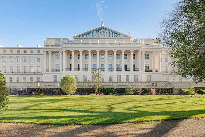 2 Bedroom Apartment For Sale In Cumberland Terrace, London, NW1