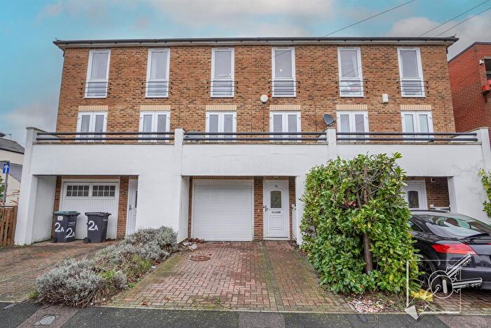4 Bedroom Town House For Sale In St. James's Road, Gravesend, DA11