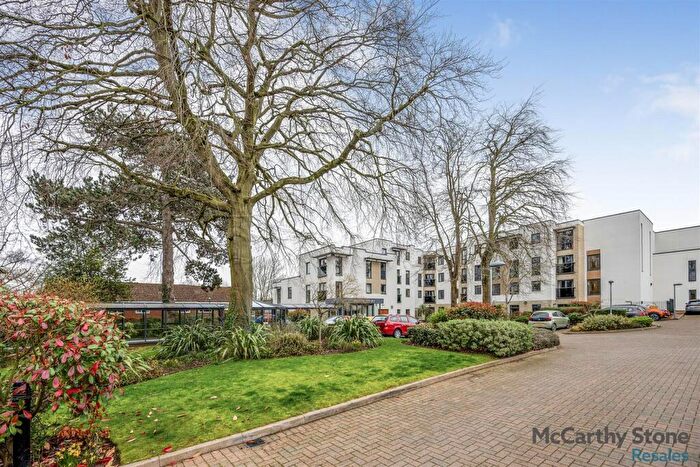 1 Bedroom Flat For Sale In Wilton Court, Southbank Road, Kenilworth, CV8