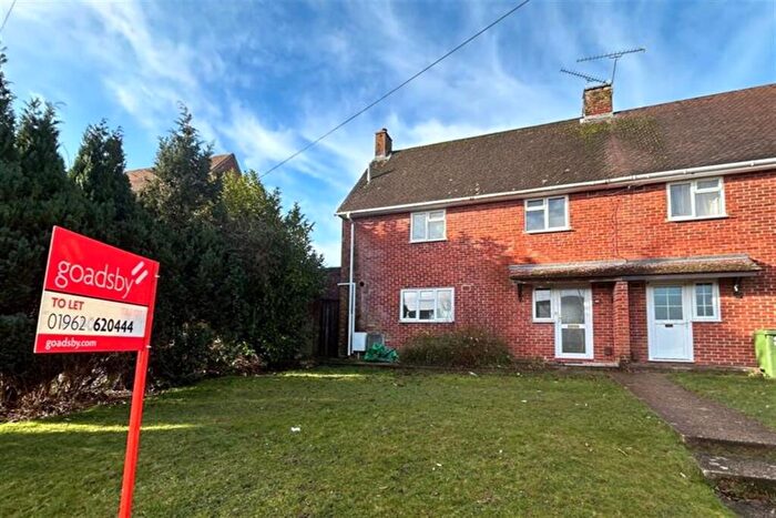 4 Bedroom Semi Detached House To Rent In Stanmore, SO22