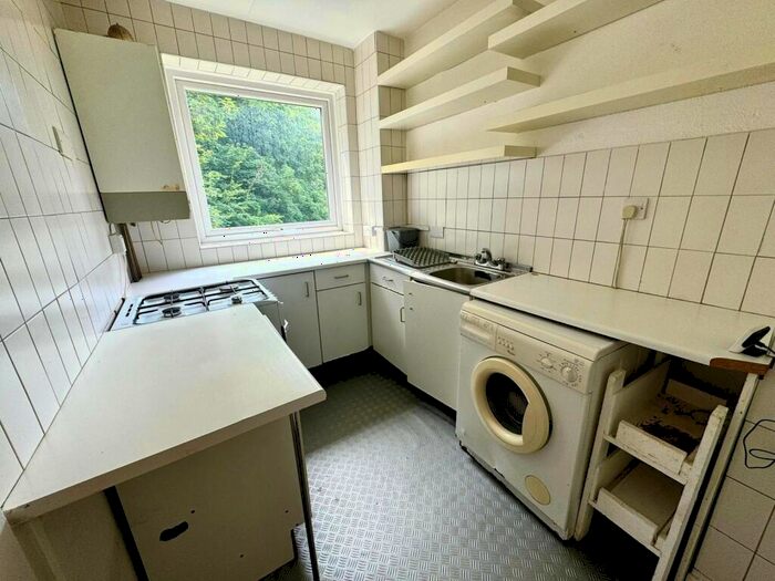 1 Bedroom Flat To Rent In Meadow Court, Chorlton, M21