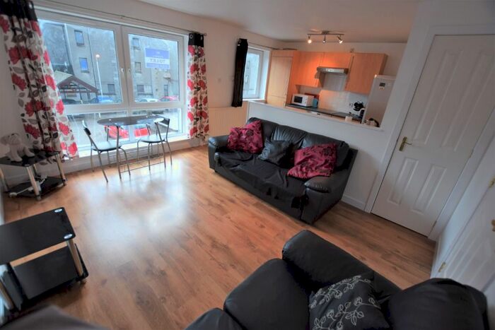 2 Bedroom Flat To Rent In Fraser Place, City Centre, Aberdeen, AB25