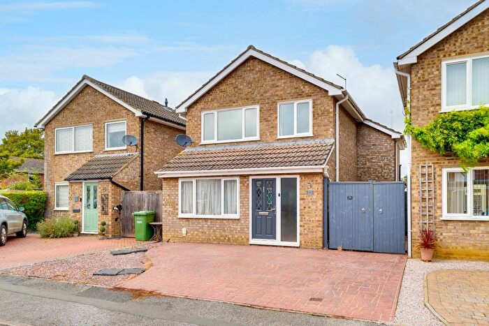 3 Bedroom Detached House For Sale In Harvey Drive, Somersham, Huntingdon, Cambridgeshire, PE28