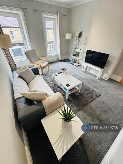 2 Bedroom Flat To Rent In Station Road, Hadfield, Glossop, SK13