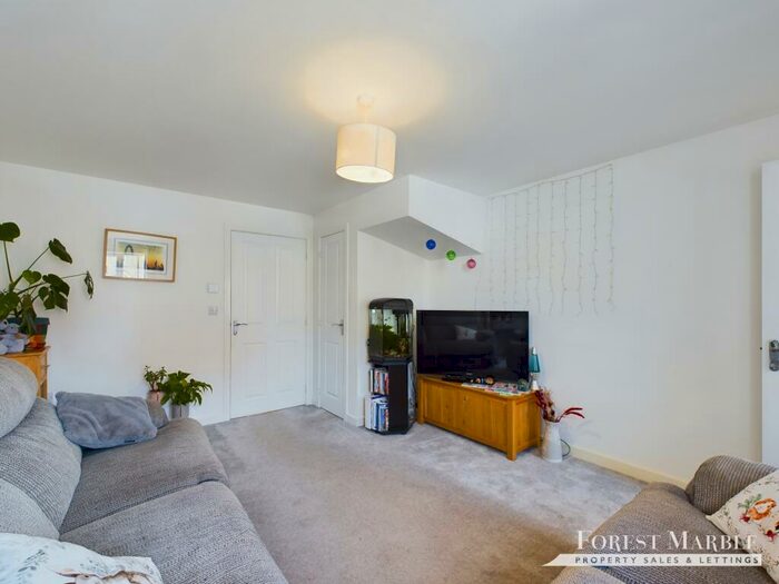 3 Bedroom Town House For Sale In Dandelion Road, Frome, BA11