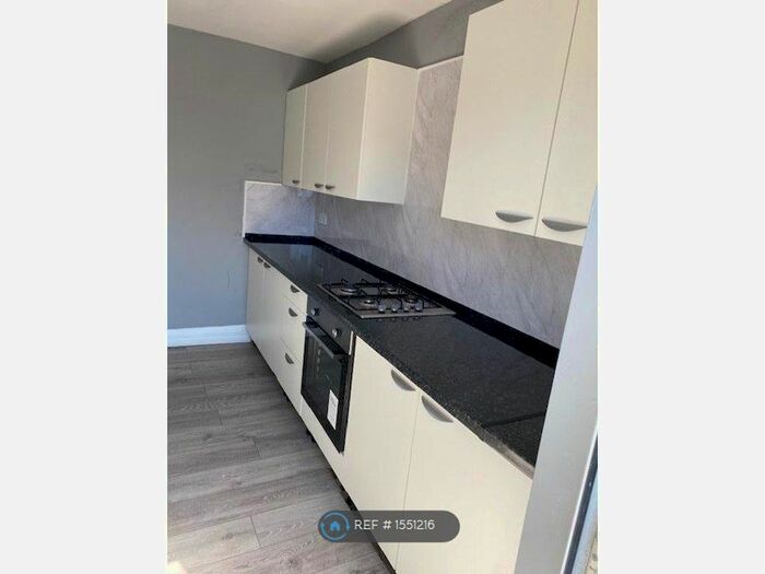 2 Bedroom Flat To Rent In Edgware Road, London, NW9