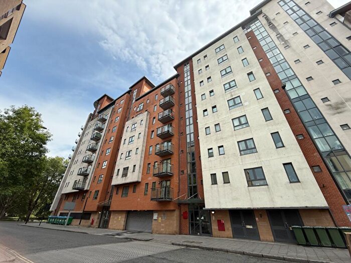 1 Bedroom Flat To Rent In Oceana Boulevard, Briton Street, SO14