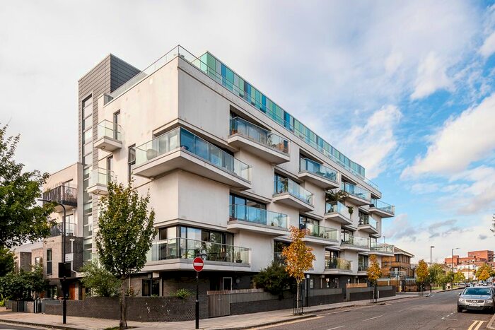 2 Bedroom Flat To Rent In Queensbridge Quarter, Acer Road, London Fields, London E8