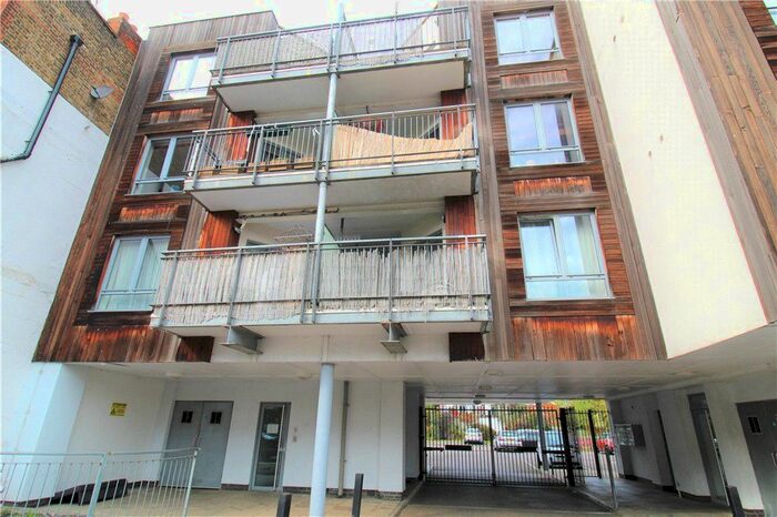 2 Bedroom Flat To Rent In Cherington Road, Ealing, W7