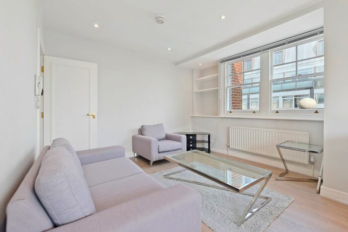 1 Bedroom Flat To Rent In Welbeck Street, Marylebone Village, London, W1G