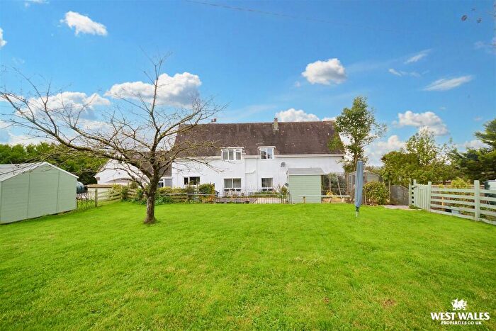 4 Bedroom Detached House For Sale In Blaenffos, SA37