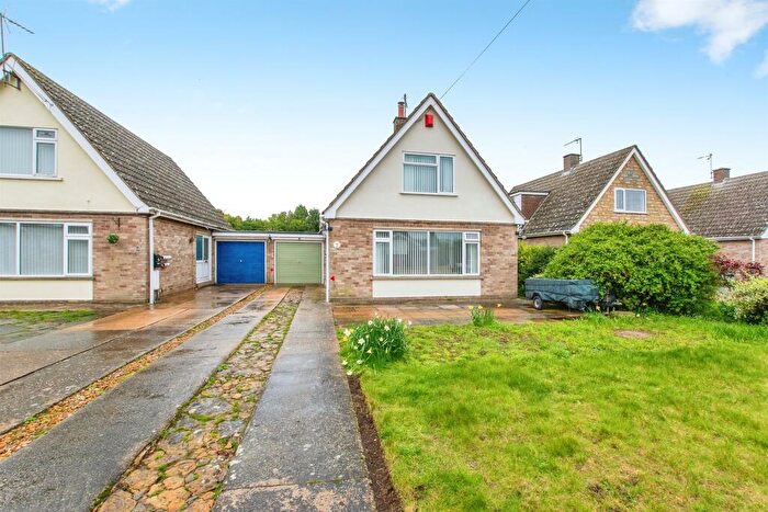 2 Bedroom Chalet For Sale In Milton Drive, Leverington, Wisbech, PE13