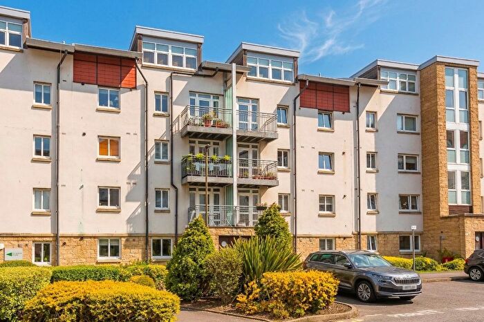 2 Bedroom Flat For Sale In Allanfield Place, Edinburgh, EH7