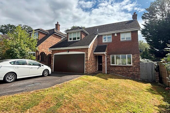 4 Bedroom Detached House For Sale In White Oak Drive, Beckenham, BR3