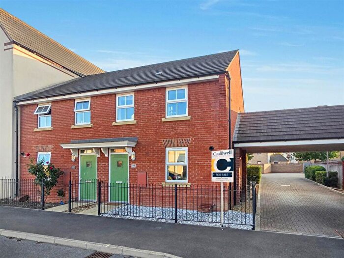 3 Bedroom End Of Terrace House For Sale In Shaw Savill Way, Brooklands, Milton Keynes, MK10