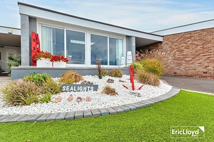2 Bedroom Bungalow For Sale In Marina Drive, Brixham, TQ5