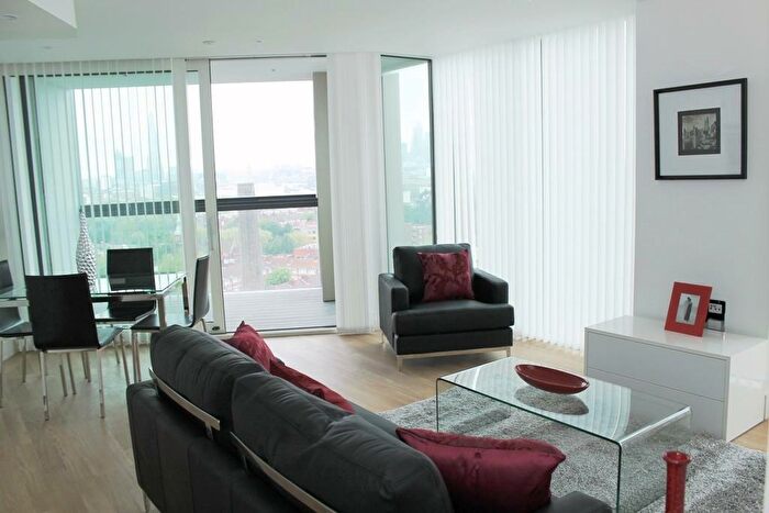 2 Bedroom Apartment To Rent In Surrey Quays Road, Canada Water, London, SE16
