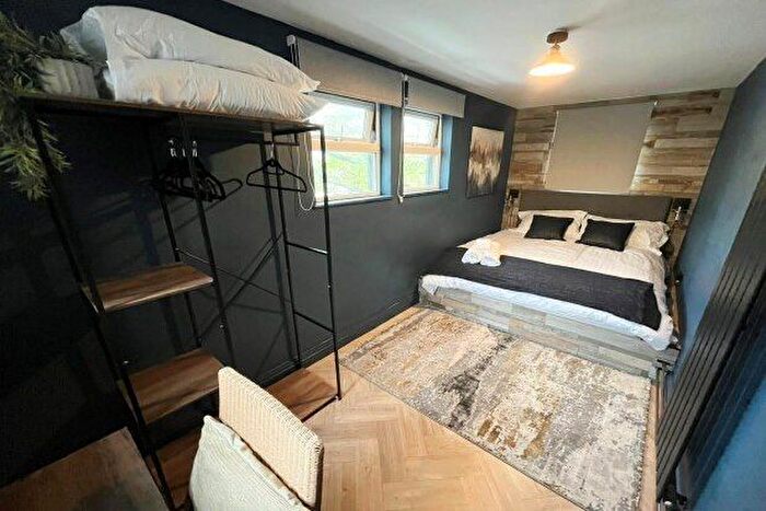 2 Bedroom Flat To Rent In Newport Road, Cardiff, CF24