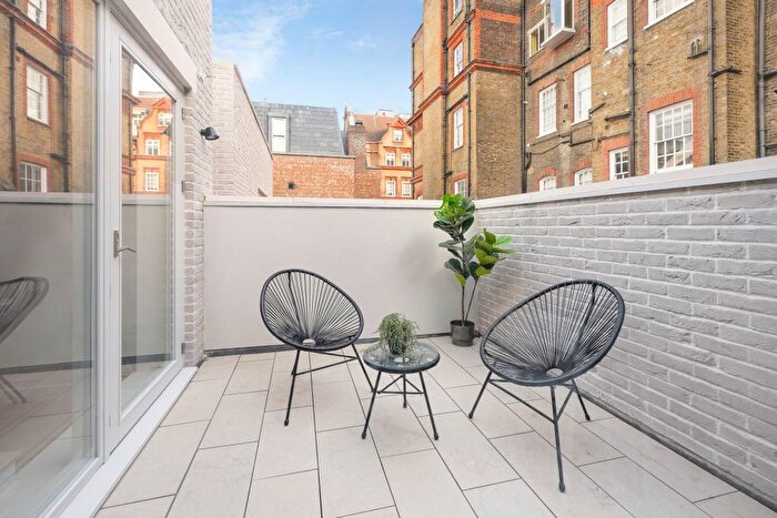 4 Bedroom Terraced House For Sale In Dilke Street, London, SW3