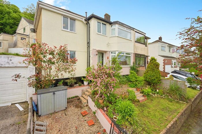 3 Bedroom Semi Detached House For Sale In Merafield Drive, Plymouth, PL7