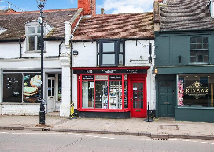 1 Bedroom Mews For Sale In St Thomas Street, Lymington, Hampshire, SO41