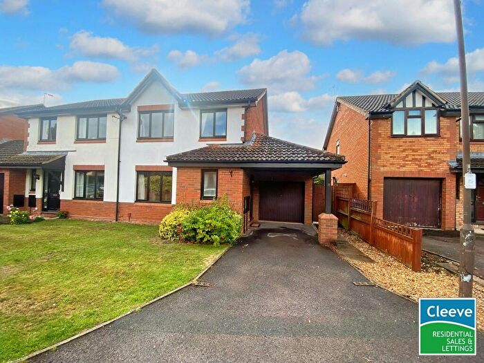 3 Bedroom Semi-Detached House To Rent In The Nurseries, GL52