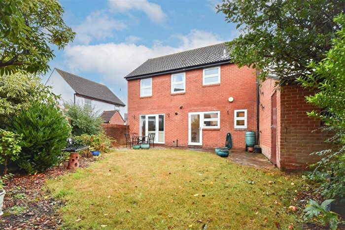 4 Bedroom Detached House For Sale In Moorescroft, Kelvedon Hatch, Brentwood, CM15