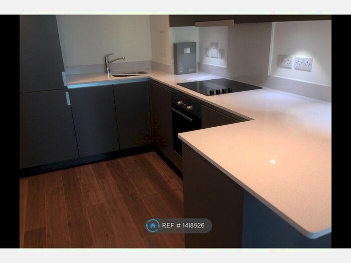 1 Bedroom Flat To Rent In Pinnacle Apartments, Croydon, CR0