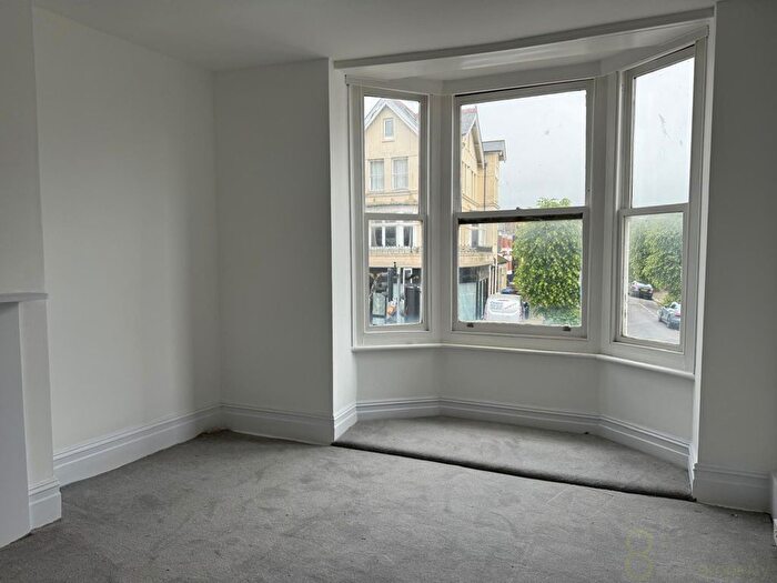 2 Bedroom Flat To Rent In Brighton Road, Worthing, BN11