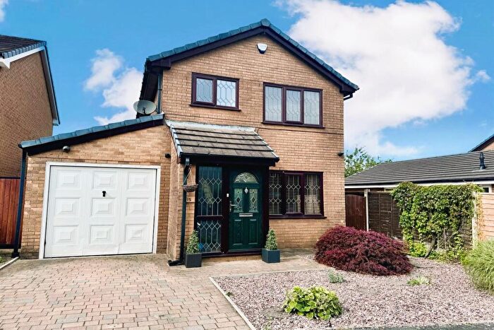 3 Bedroom Detached House For Sale In Woodlands Road, Chapel-En-Le-Frith, High Peak, SK23