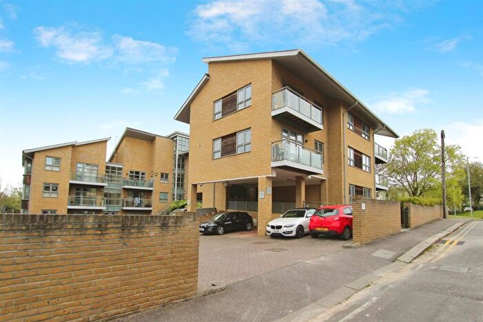 2 Bedroom Flat To Rent In Trinity Court, Church Street, Sittingbourne, Kent, ME10