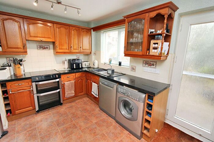 2 Bedroom End Of Terrace House For Sale In Ramsay View, Hazlemere, HP15