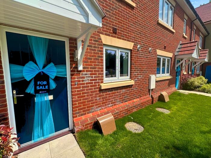 3 Bedroom Terraced House For Sale In Lake Mews, Waters Edge, Surrey, GU16