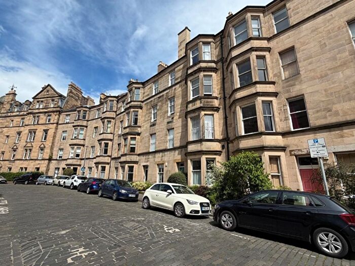 4 Bedroom Flat To Rent In Bruntsfield Gardens, Edinburgh, EH10