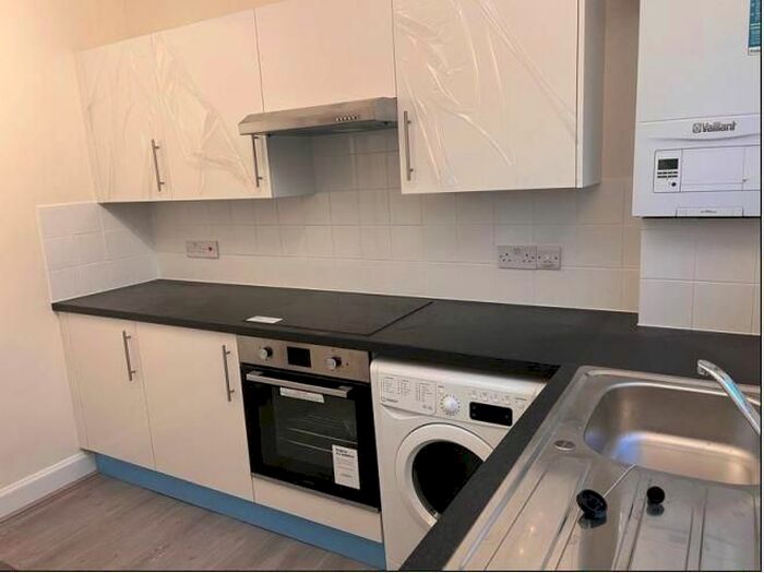 3 Bedroom Flat To Rent In Church Road, Ashford, TW15