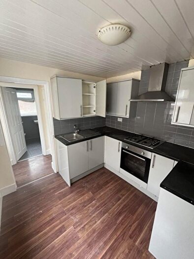 3 Bedroom Terraced House To Rent In Stanley Road, Hounslow, TW3