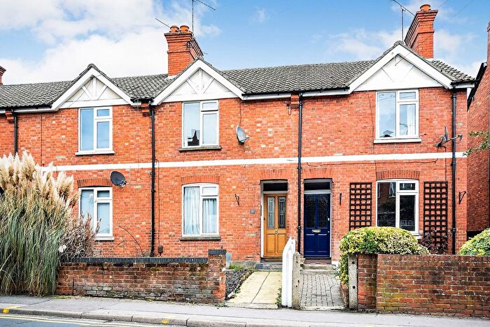 3 Bedroom Terraced House For Sale In Easthampstead Road, Wokingham, RG40