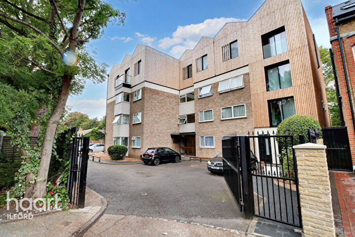 2 Bedroom Apartment For Sale In Valentines Road, Ilford, IG1
