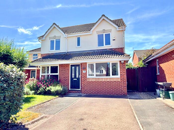 3 Bedroom Detached House For Sale In Abbey Meadow, Stonehills, Tewkesbury, GL20