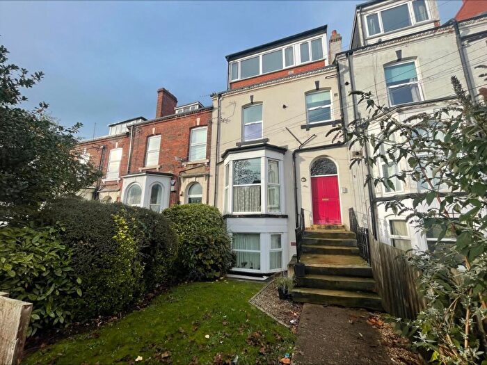 1 Bedroom Flat To Rent In Victoria Terrace, Leeds, West Yorkshire, LS3