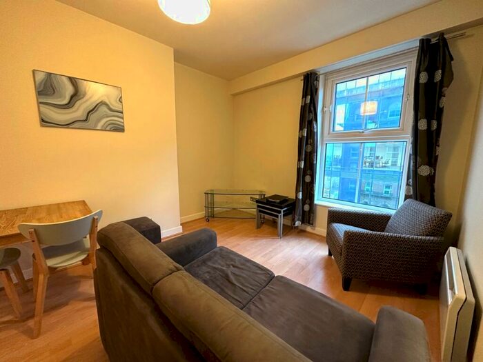 1 Bedroom Flat To Rent In Wellington Street, Leeds, West Yorkshire, Uk, LS1