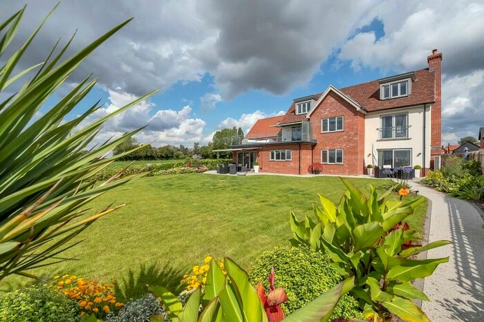 5 Bedroom Detached House For Sale In Pulham Market, IP21
