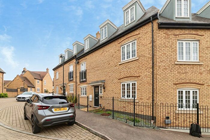 5 Bedroom Property For Sale In Palmerston Way, Fairfield, Hitchin, SG5